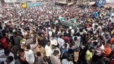কক্সবাজারে ইজিবাইক চালক ও পৌর কর্মচারীদের সংঘর্ষের পর উত্তেজনা
