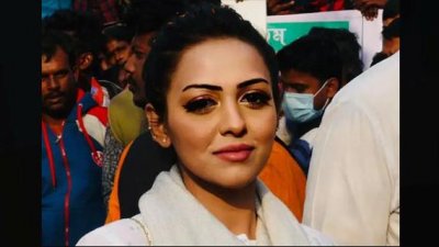 কলকাতায় কোকেনসহ বিজেপি নেত্রী আটক