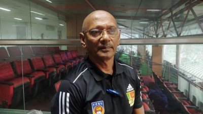 আবাহনীর সাবেক ডিফেন্ডার ও পুলিশ এফসি কোচ পাকির আলী