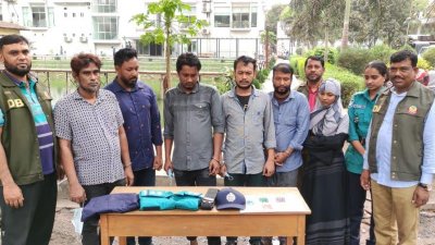 ওই চক্রের গ্রেফতার হওয়া সদস্যরা