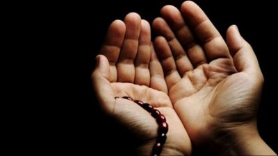 মোনাজাত, ছবি: ইন্টারনেট থেকে সংগৃহীত