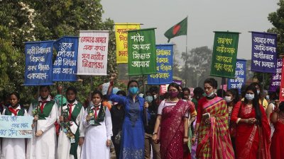 আন্তর্জাতিক নারী দিবস কমিটির আয়োজনে রাজধানীতে পদযাত্রা