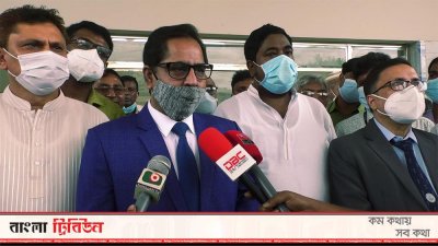 টাঙ্গাইলে নির্মাণাধীন শেখ হাসিনা মেডিক্যাল কলেজের কাজের অগ্রগতি পরিদর্শন শেষে সাংবাদিকদের সঙ্গে কথা বলেন স্বাস্থ্য সচিব মো. আব্দুল মান্নান