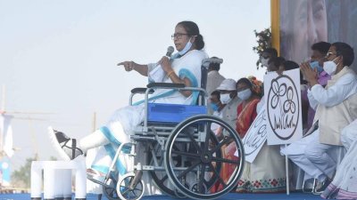 দুর্যোধন-দুঃশাসন প্রয়োজন নেই, মোদির মুখ দেখতে চাই না: মমতা