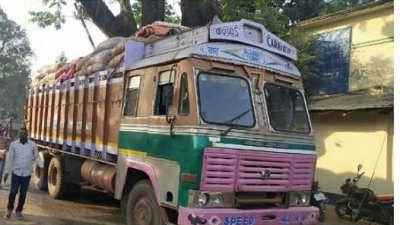দেড় বছর পর বেনাপোল দিয়ে এলো ভারতীয় পেঁয়াজ