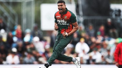 সাইফ-তাসকিনের বোলিংয়ে শুরুতেই বিপদে জিম্বাবুয়ে