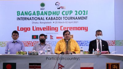 সংবাদ সম্মেলনে কথা বলছেন ক্রীড়া প্রতিমন্ত্রী জাহিদ আহসান রাসেল