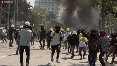 মিয়ানমারে রক্ত ঝরা আরেকটি দিন, নিহত ৮