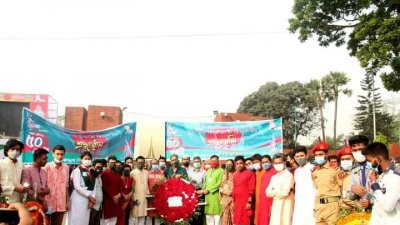 স্বাধীনতার সুবর্ণজয়ন্তীতে শহীদদের প্রতি জবির শ্রদ্ধা