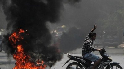 মিয়ানমারে এবার গেরিলা বিক্ষোভের ডাক