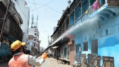 উত্তর প্রদেশে একজনের করোনা হলে সিল হবে ২০ বাড়ি
