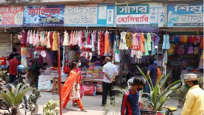 খোলা রয়েছে রাজশাহীর বেশির ভাগ দোকানপাট