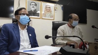 সংবাদ সম্মেলনে রেলপথ মন্ত্রী নূরুল ইসলাম সুজন
