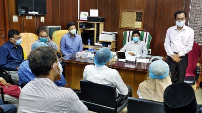 শেবামেক হাসপাতালের করোনা ওয়ার্ডের উন্নয়নে বরিশাল বিভাগীয় কমিশনারের ডাকা সভা