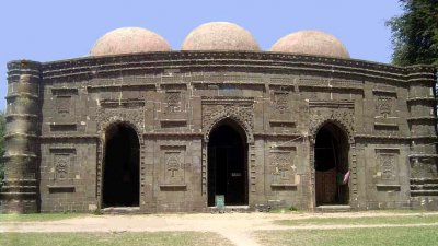 ঐতিহ্যবাহী কুসুম্বা মসজিদ