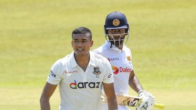 তাসকিনের বলে ক্যাচ মিসের ঘটনা ঘটেছে কয়েকবার।