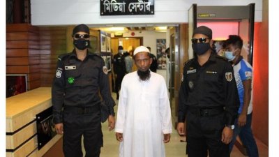 অধিক লাভের জন্য স্পিডবোটে দেড়গুণ বেশি যাত্রী নিতো চান্দু