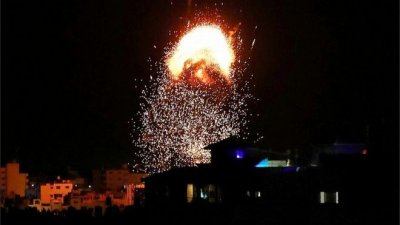 গাজায় ইসরায়েলের রকেট হামলা