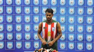 সংবাদ সম্মেলনে কথা বলছেন মোহাম্মদ আব্দুল্লাহ।