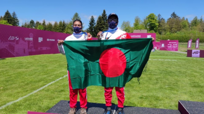বাংলাদেশের দুই আর্চার দিয়া সিদ্দিকী ও রোমান সানা
