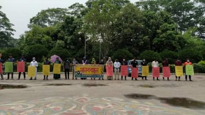 ‘সব চলে সব হয়, পরীক্ষা নিতে কিসের ভয়?’
