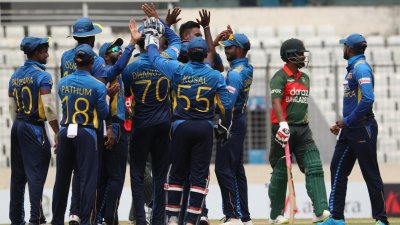 ব্যাটিং ব্যর্থতায় হার দেখছে বাংলাদেশ