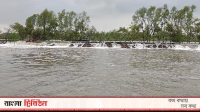 শ্যামনগরে লোকালয়ে জোয়ারের পানি