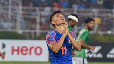 অ্যাওয়ে ম্যাচে ছেত্রীকে ‘বোতলবন্দি’ করে রাখা হয়েছিল।