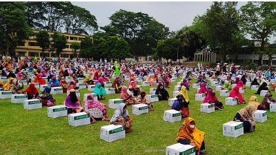 সৌদি বাদশা সালমানের পক্ষ থেকে উপহার হিসেবে খাদ্যসামগ্রী পেলো কুড়িগ্রামের এক হাজার দরিদ্র পরিবার