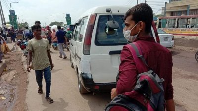 দূরপাল্লার বাস বন্ধ থাকলেও সমানতালে চলছে যাওয়া-আসা