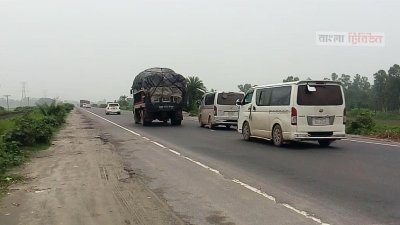 কঠোর লকডাউনেও ঢাকা-টাঙ্গাইল-বঙ্গবন্ধু সেতু মহাসড়কে দূরপাল্লার বাস-ট্রাক ও ব্যক্তিগত যানবাহন চলাচল করতে দেখা গেছে