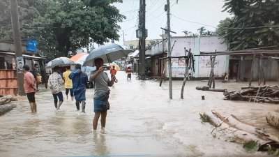 দেখা দিয়েছে জলাবদ্ধতা
