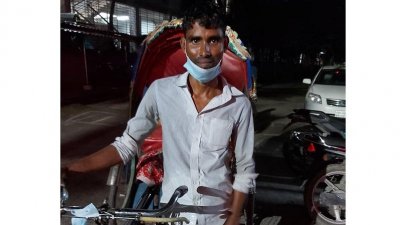 রিকশাচালক মো. হানিফ