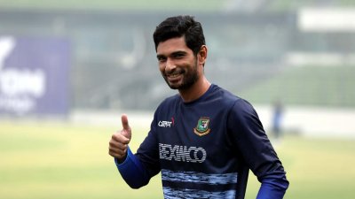 সংবাদ সম্মেলনে কথা বলেছেন মাহমুদউল্লাহ।