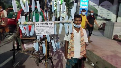 রিকশাচালক সাদেক আলী সরদার
