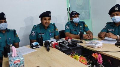 মিরপুর উপ-পুলিশ কমিশনার কার্যালয়ে সংবাদ সম্মেলন