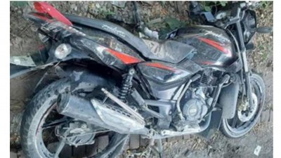 দুর্ঘটনা কবলিত মোটরসাইকেল