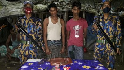 গ্রেফতার দুই রোহিঙ্গা