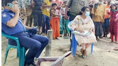 শিবালয়ের যমুনা নদীর দুর্গম আলোকদিয়া চরে পুলিশসহ ইউএনও