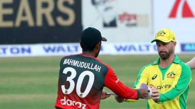 টস জিতে ব্যাটিংয়ে বাংলাদেশ,  একাদশে দুই পরিবর্তন