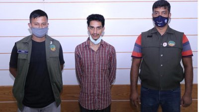 প্রতারণার দায়ে গ্রেফতার শরিফ উদ্দিন আকাশ