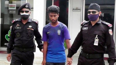 র‍্যাবের হাতে গ্রেফতার তুষার ইমরান