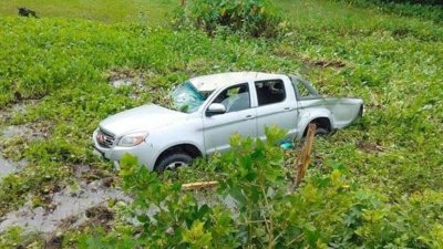 দুর্ঘটনাকবলিত প্রাইভেটকার