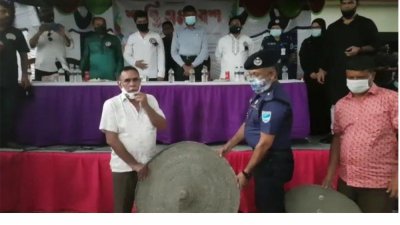 দুই পক্ষই ঢাল-সড়কি নিয়ে বিরোধে লিপ্ত হতো