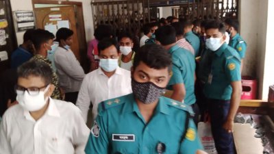 আদালতে বিএনপির নেতাকর্মীরা