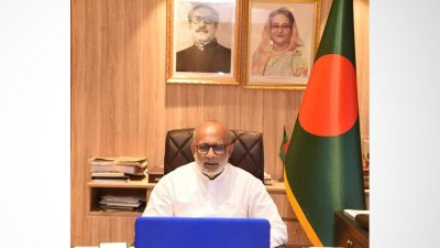 বক্তব্য রাখছেন মৎস্য ও প্রাণিসম্পদ মন্ত্রী শ ম রেজাউল করিম