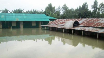 বগুড়ার সারিয়াকান্দিতে বন্যা পরিস্থিতির আরও অবনতি