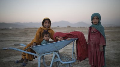 আফগানিস্তানের জন্য ১০০ কোটি ডলার সহায়তার প্রতিশ্রুতি