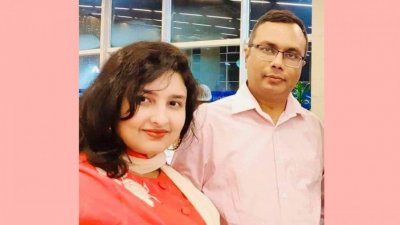 স্বামীর সঙ্গে ইভানা