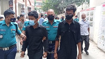 আদালতে আসামিরা (ছবি: মেহেদি হাছান জয়)
